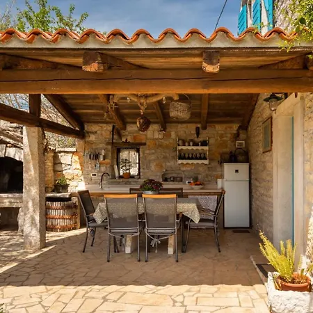 Rustic Janko With Pool In Sveti Lovrec Vila *