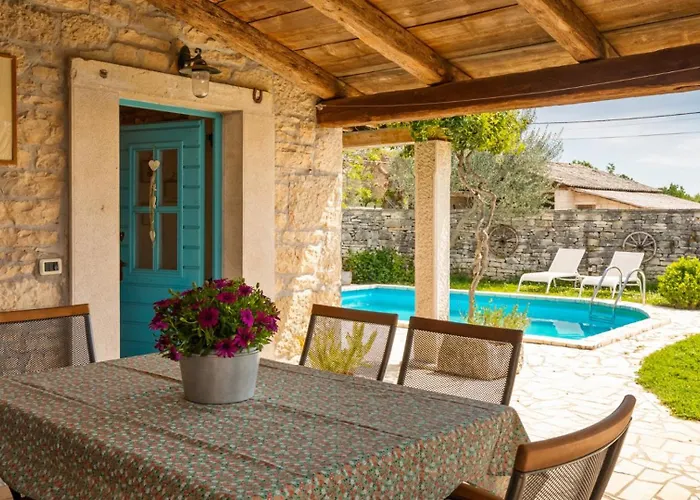 Rustic Janko With Pool In Sveti Lovrec Villa *