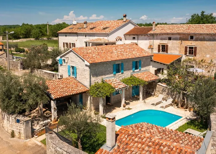 Rustic Janko With Pool In Sveti Lovrec Vošteni