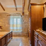 Rustic Janko With Pool In Sveti Lovrec