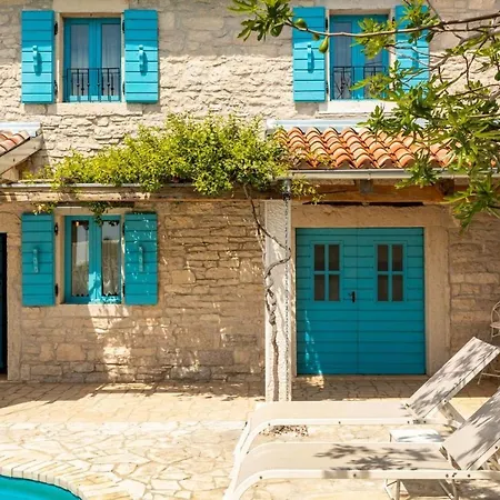Rustic Janko With Pool In Sveti Lovrec Villa