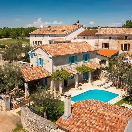 Rustic Janko With Pool In Sveti Lovrec Villa