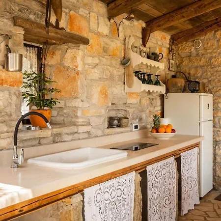 Rustic Janko With Pool In Sveti Lovrec Villa