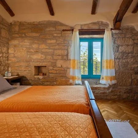 Rustic Janko With Pool In Sveti Lovrec Villa Vosteni