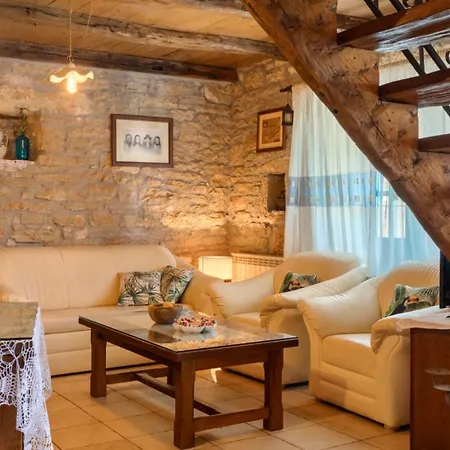 فيلة Rustic Janko With Pool In Sveti Lovrec