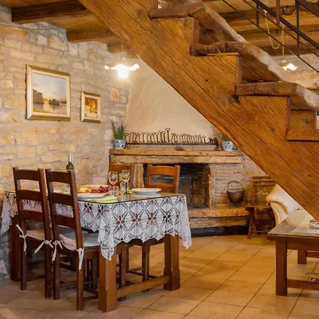 Rustic Janko With Pool In Sveti Lovrec فيلة Vošteni