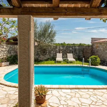 Rustic Janko With Pool In Sveti Lovrec * Vošteni