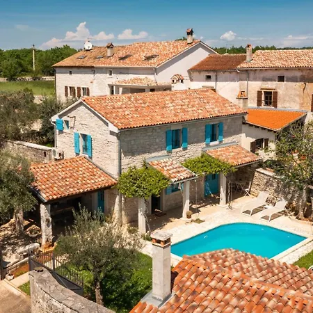 Rustic Janko With Pool In Sveti Lovrec Vošteni