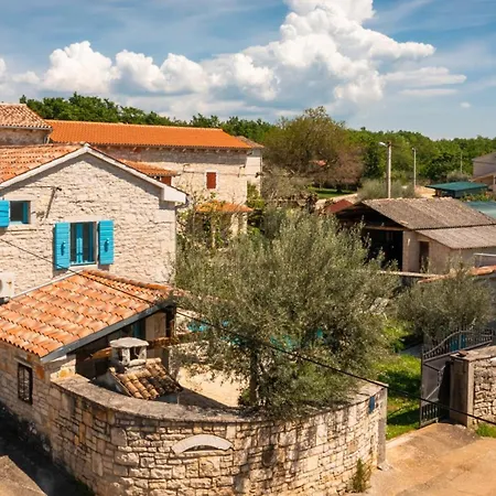 Rustic Janko With Pool In Sveti Lovrec فيلة *